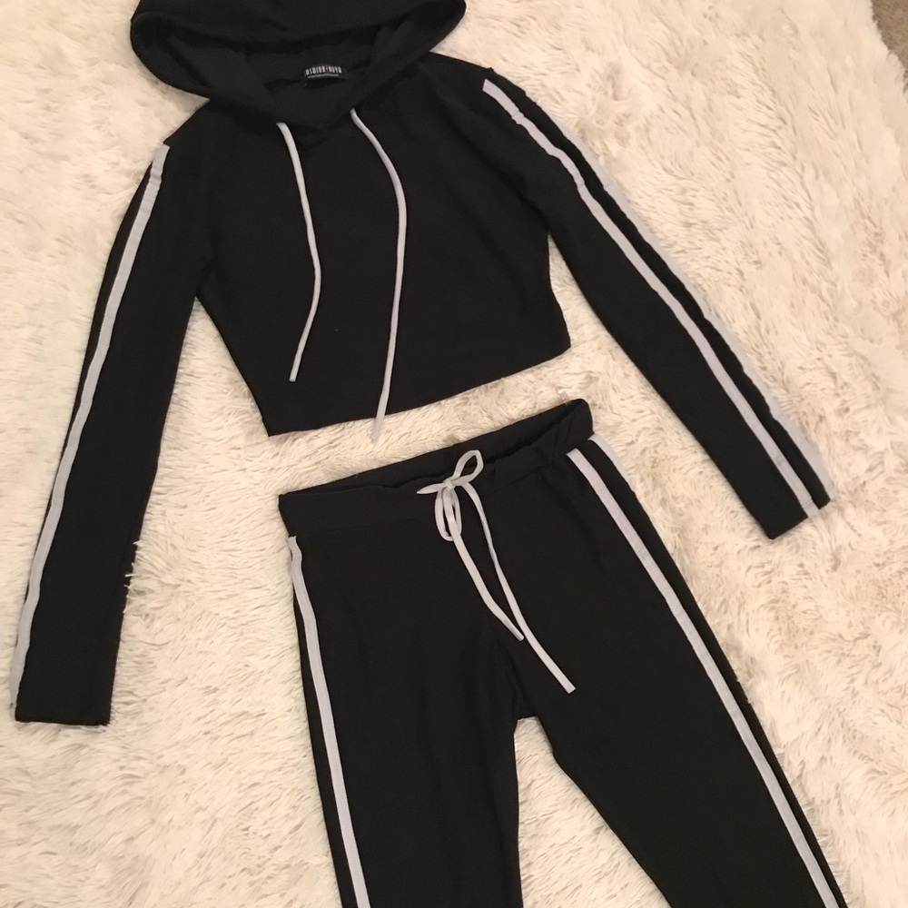 FASHION NOVA TENNIS COURTS II set